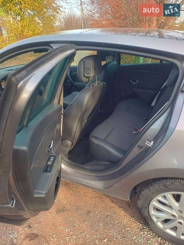 Хетчбек Renault Megane 2013 в Житомирі фото 8 Хетчбек Renault Megane 2013 в Житомирі