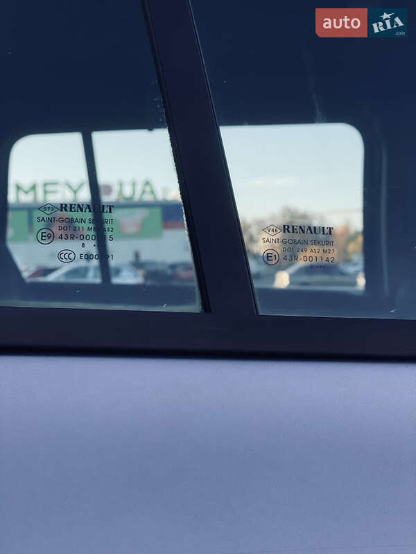 Универсал Renault Megane 2009 в Ровно фото 13 Универсал Renault Megane 2009 в Ровно