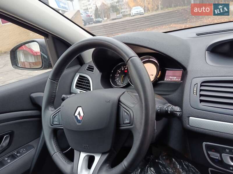 Універсал Renault Megane 2011 в Полтаві фото 35 Універсал Renault Megane 2011 в Полтаві