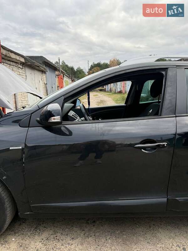 Универсал Renault Megane 2015 в Вараше