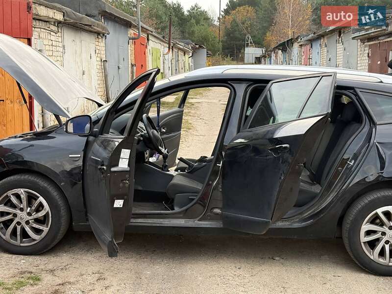 Универсал Renault Megane 2015 в Вараше