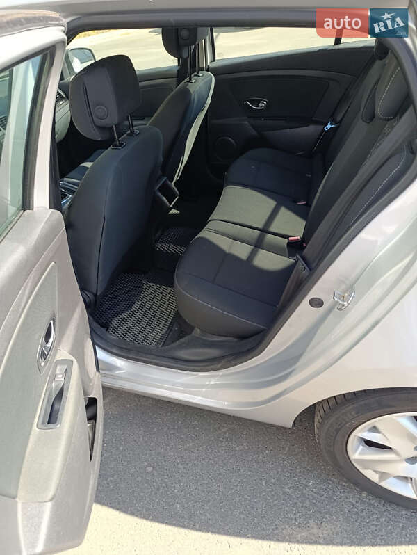 Универсал Renault Megane 2012 в Черкассах фото 17 Универсал Renault Megane 2012 в Черкассах