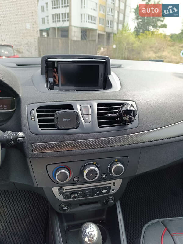 Универсал Renault Megane 2012 в Черкассах фото 24 Универсал Renault Megane 2012 в Черкассах