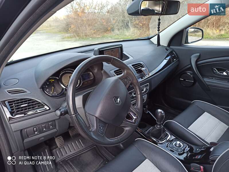 Универсал Renault Megane 2013 в Сарнах фото 79 Универсал Renault Megane 2013 в Сарнах