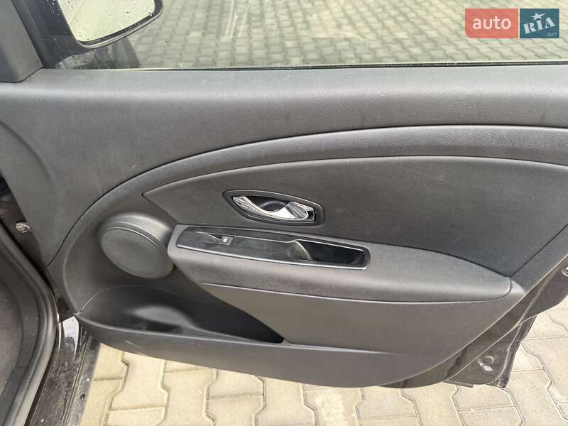 Універсал Renault Megane 2012 в Чернівцях