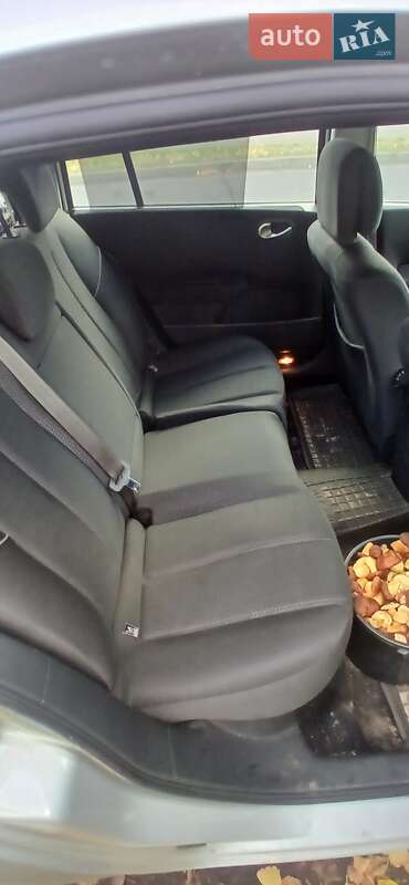 Универсал Renault Megane 2005 в Полтаве фото 4 Универсал Renault Megane 2005 в Полтаве