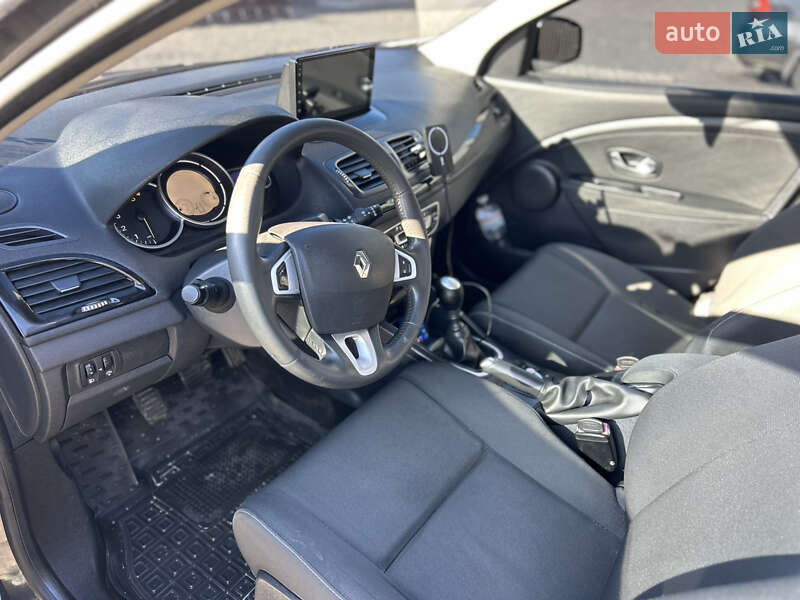 Универсал Renault Megane 2011 в Киеве фото 6 Универсал Renault Megane 2011 в Киеве