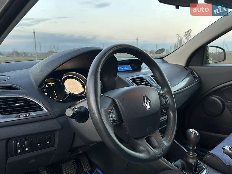 Універсал Renault Megane 2013 в Миргороді фото 21 Універсал Renault Megane 2013 в Миргороді