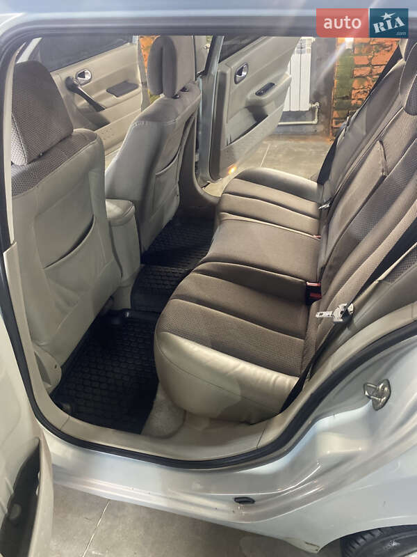 Универсал Renault Megane 2003 в Ровно фото 15 Универсал Renault Megane 2003 в Ровно