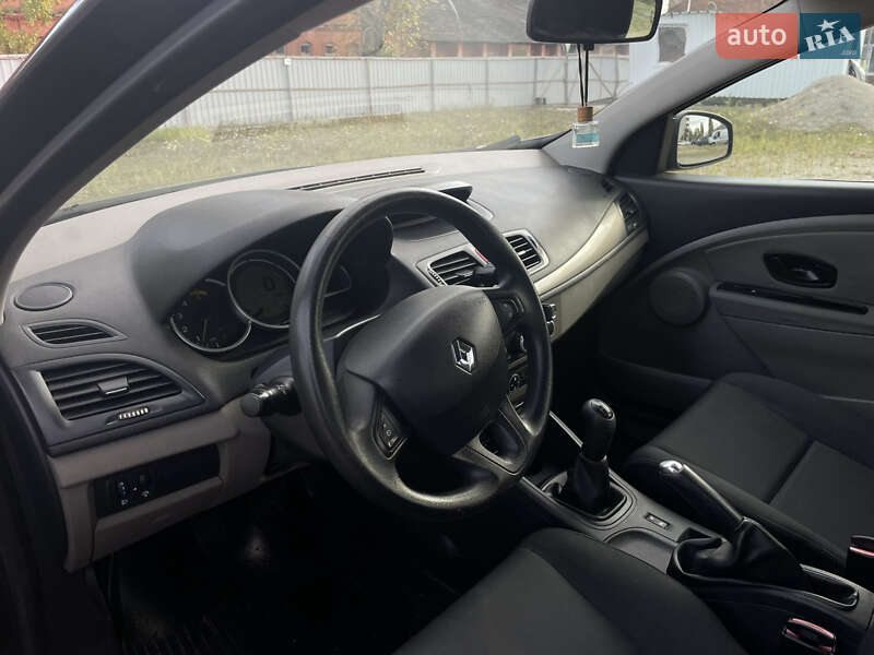 Хэтчбек Renault Megane 2011 в Кропивницком фото 13 Хэтчбек Renault Megane 2011 в Кропивницком