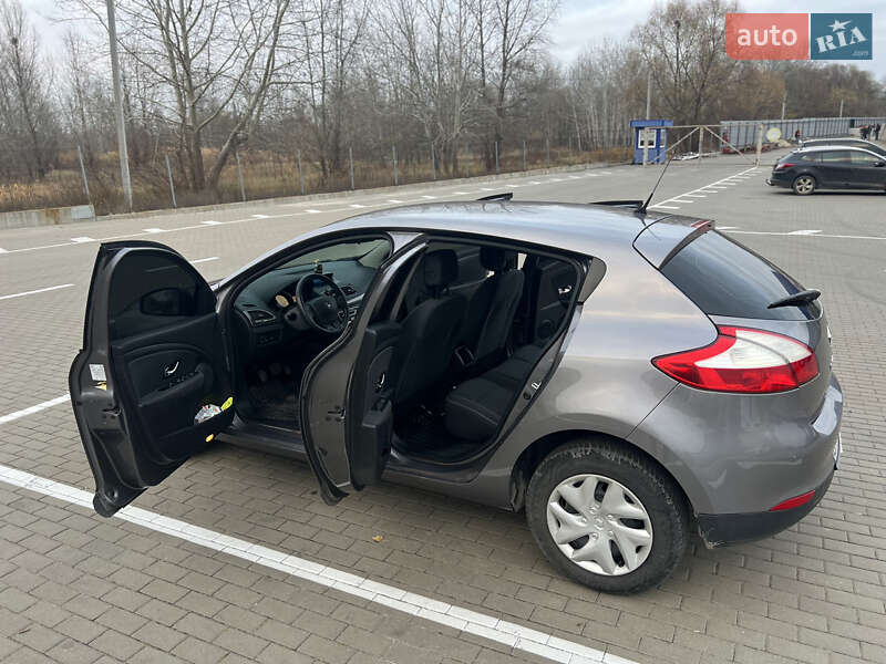 Хетчбек Renault Megane 2012 в Сумах