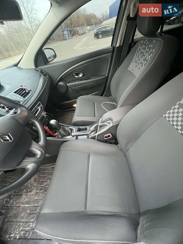 Хетчбек Renault Megane 2012 в Сумах