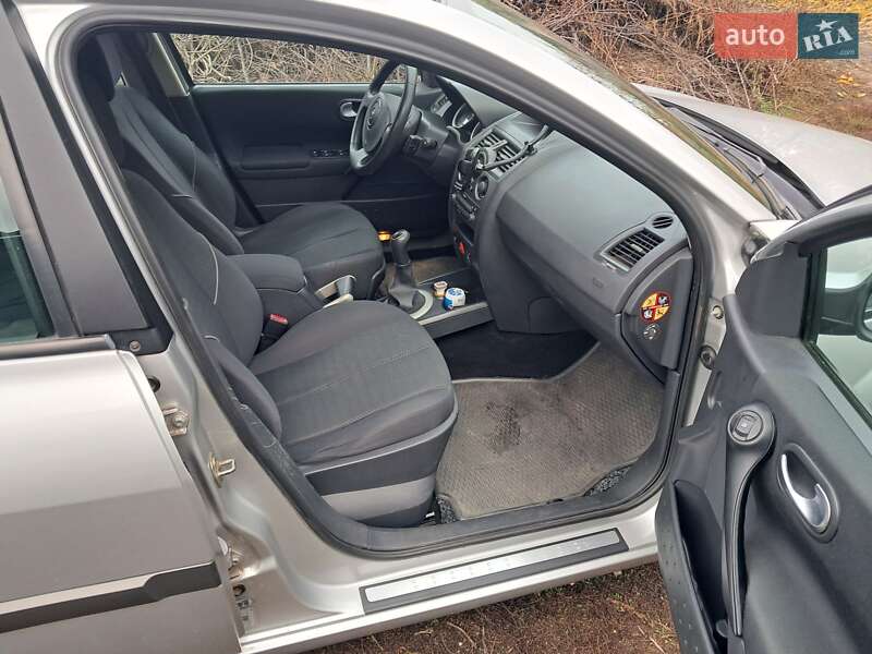 Универсал Renault Megane 2005 в Полтаве фото 2 Универсал Renault Megane 2005 в Полтаве