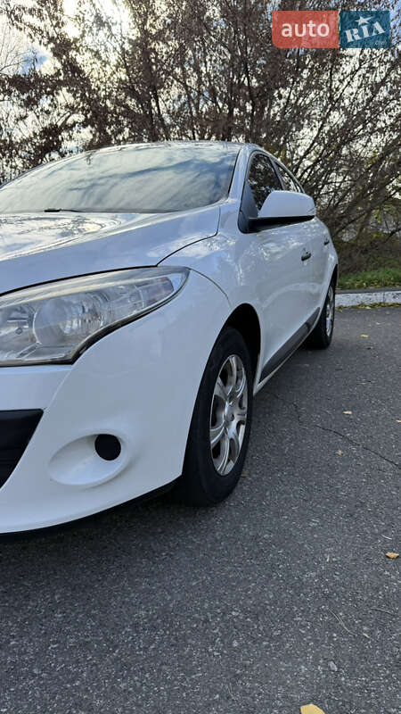 Хэтчбек Renault Megane 2010 в Киеве фото 4 Хэтчбек Renault Megane 2010 в Киеве