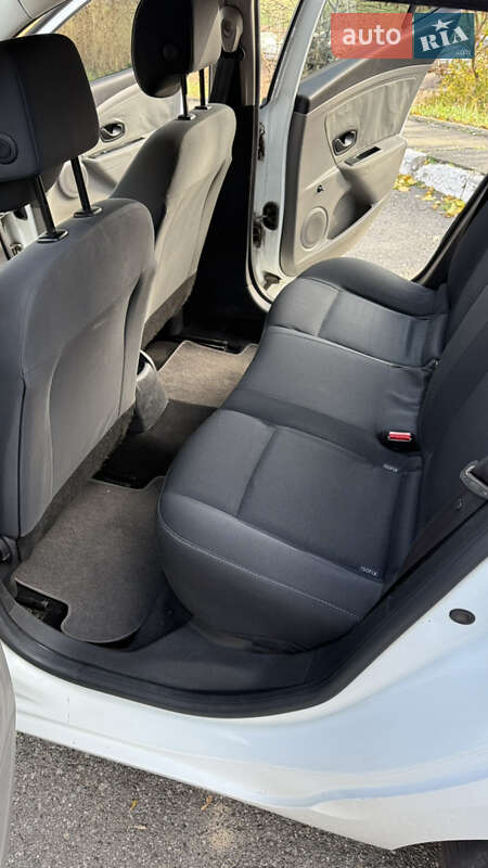 Хэтчбек Renault Megane 2010 в Киеве фото 23 Хэтчбек Renault Megane 2010 в Киеве