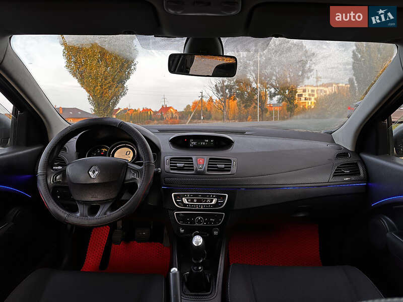 Универсал Renault Megane 2009 в Ровно фото 27 Универсал Renault Megane 2009 в Ровно