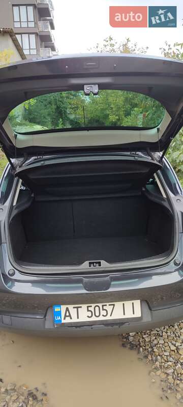 Хэтчбек Renault Megane 2011 в Ивано-Франковске фото 5 Хэтчбек Renault Megane 2011 в Ивано-Франковске