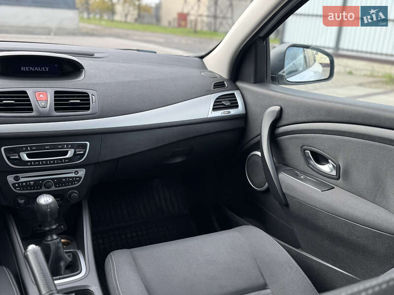Хэтчбек Renault Megane 2009 в Луцке фото 22 Хэтчбек Renault Megane 2009 в Луцке