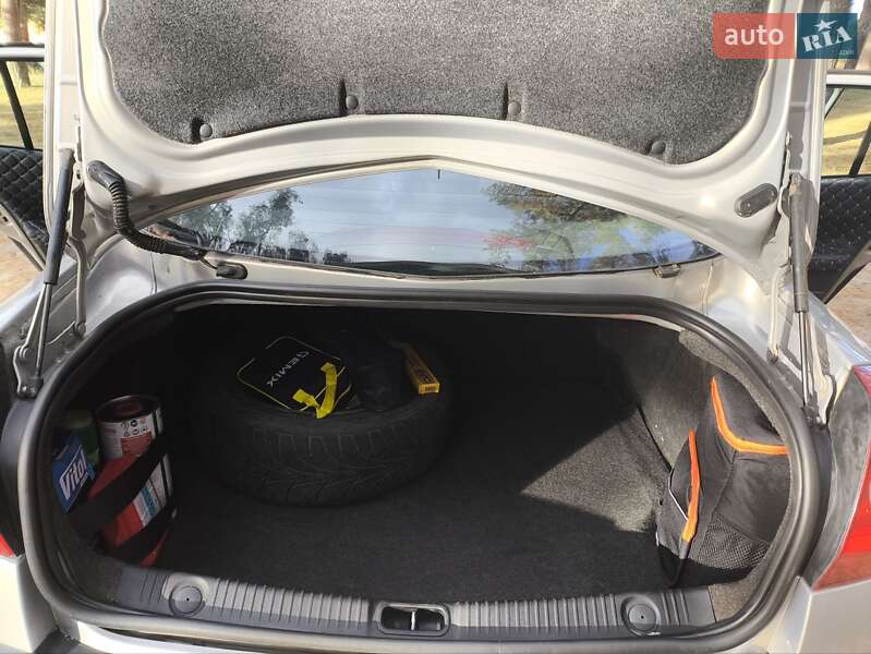 Седан Renault Megane 2005 в Сумах фото 5 Седан Renault Megane 2005 в Сумах