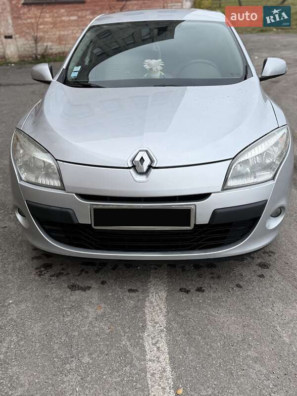 Хэтчбек Renault Megane 2010 в Тернополе фото Хэтчбек Renault Megane 2010 в Тернополе