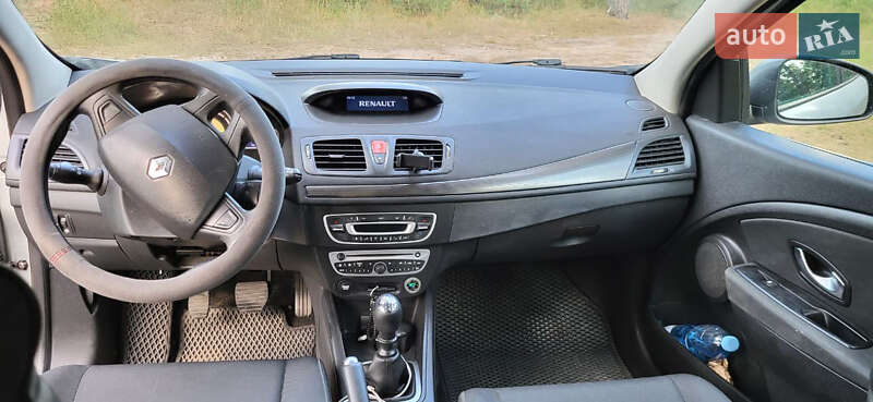 Хетчбек Renault Megane 2010 в Києві фото 9 Хетчбек Renault Megane 2010 в Києві