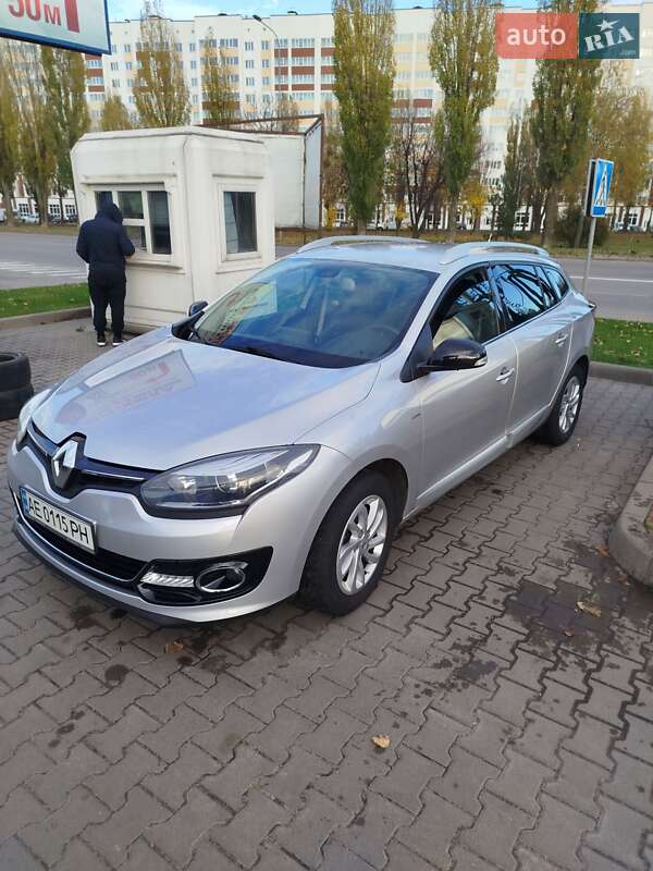 Универсал Renault Megane 2013 в Вишневом