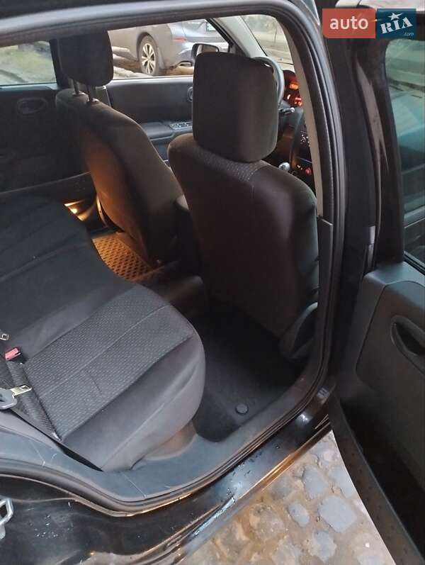 Седан Renault Megane 2005 в Львове фото 2 Седан Renault Megane 2005 в Львове