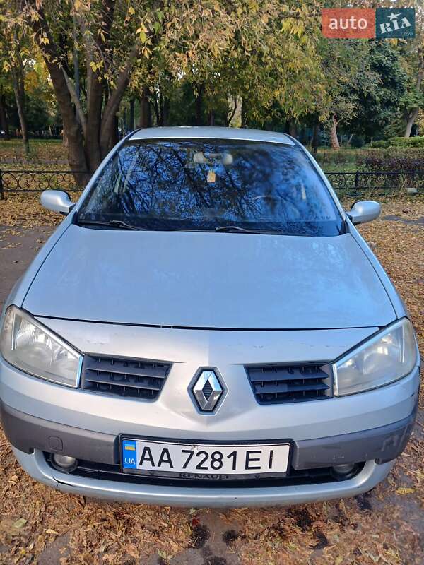 Хэтчбек Renault Megane 2002 в Киеве