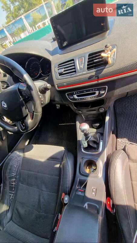 Универсал Renault Megane 2013 в Петропавловской Борщаговке