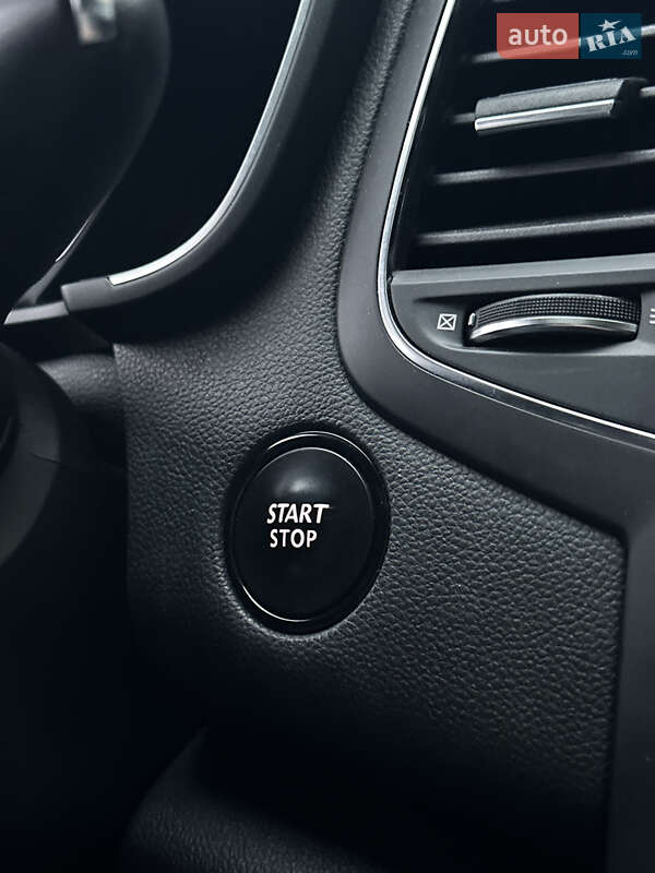 Седан Renault Megane 2020 в Луцке