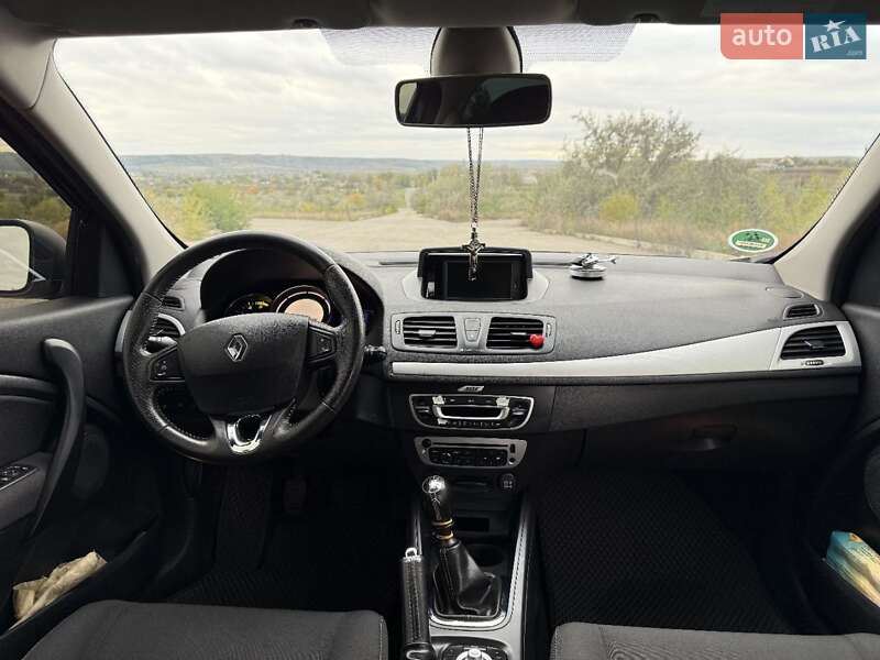 Универсал Renault Megane 2013 в Червонознаменке фото 48 Универсал Renault Megane 2013 в Червонознаменке