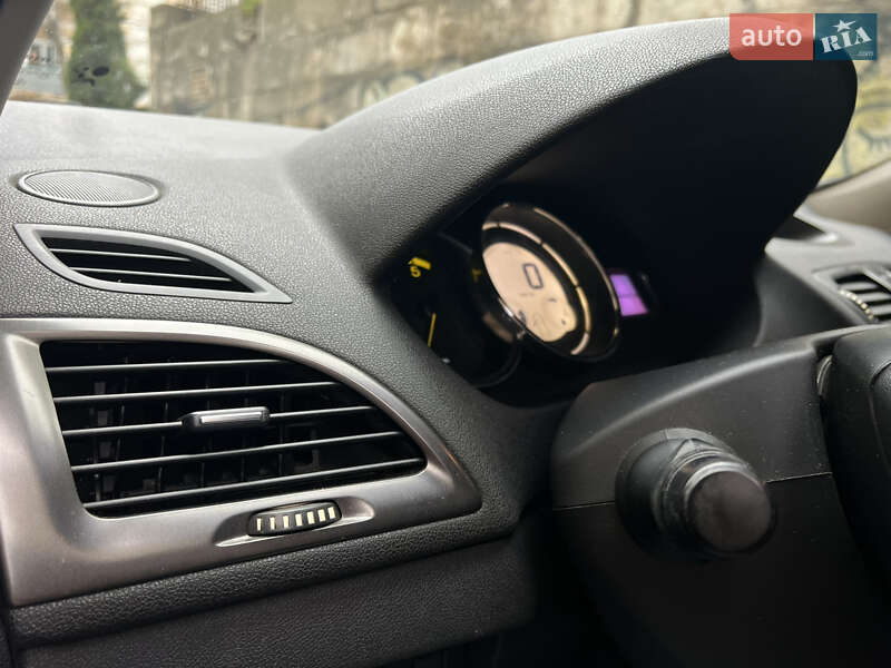 Универсал Renault Megane 2014 в Киеве фото 37 Универсал Renault Megane 2014 в Киеве