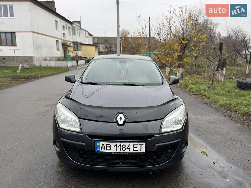 Хэтчбек Renault Megane 2010 в Попельне