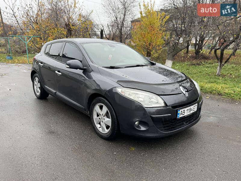Хэтчбек Renault Megane 2010 в Попельне