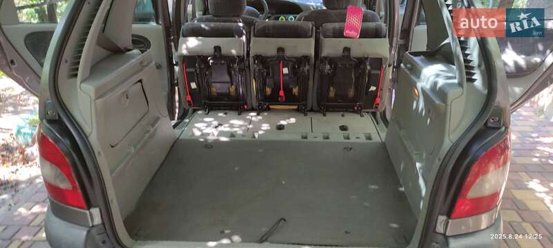 Хэтчбек Renault Megane 2001 в Килии фото 3 Хэтчбек Renault Megane 2001 в Килии