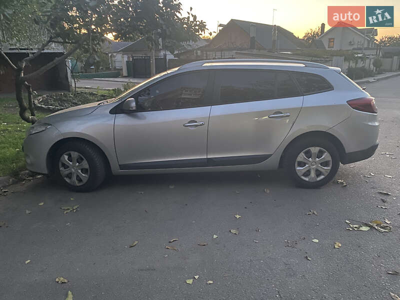 Универсал Renault Megane 2011 в Николаеве фото 4 Универсал Renault Megane 2011 в Николаеве