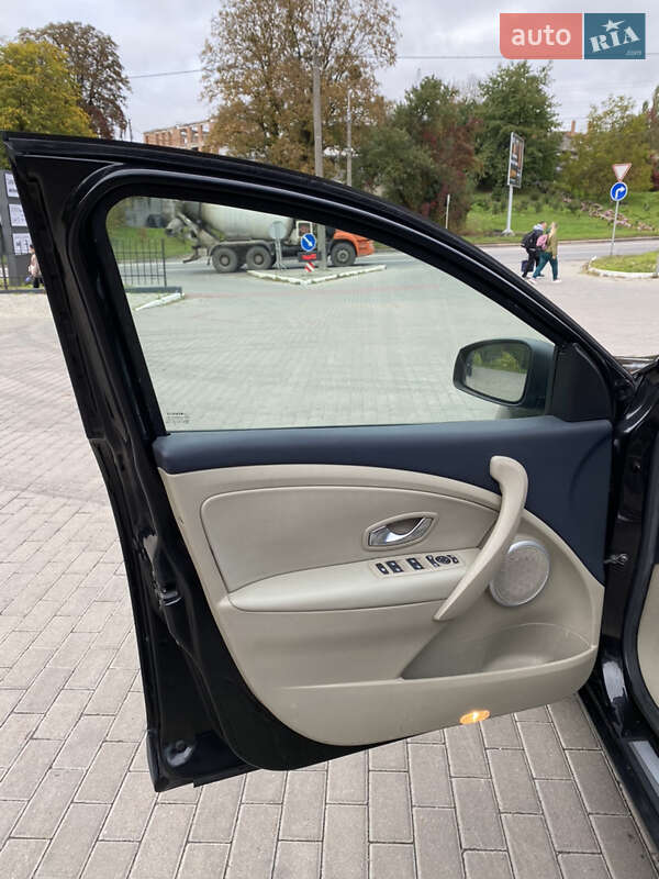 Універсал Renault Megane 2010 в Рівному фото 28 Універсал Renault Megane 2010 в Рівному