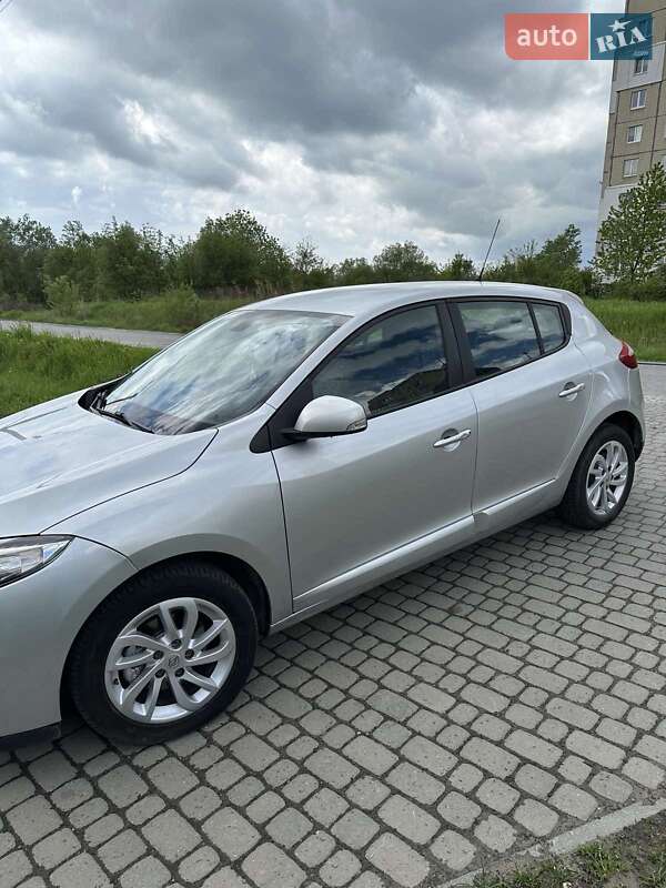 Хетчбек Renault Megane 2013 в Львові фото 3 Хетчбек Renault Megane 2013 в Львові
