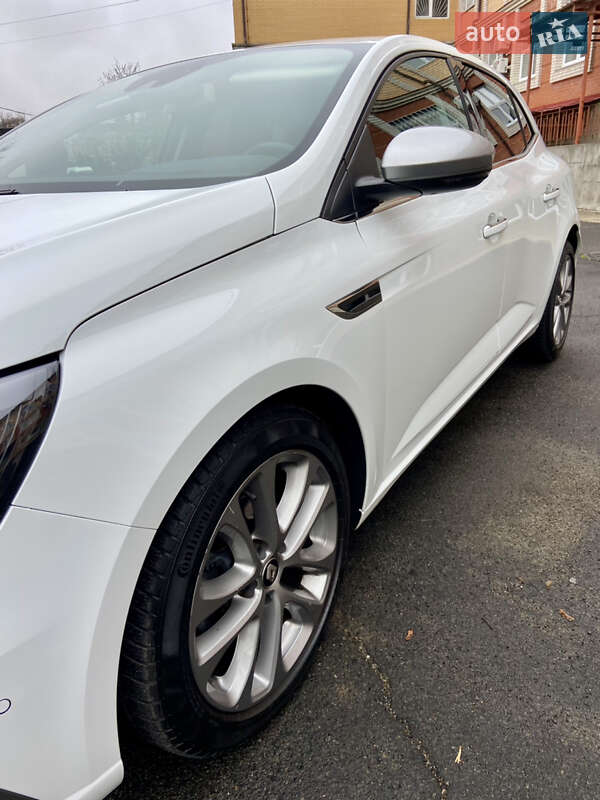 Хэтчбек Renault Megane 2017 в Умани