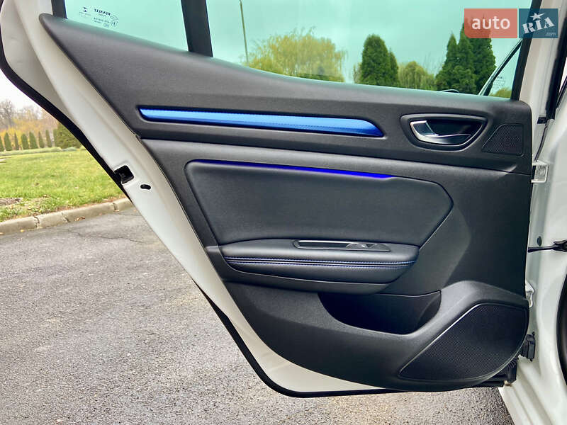 Хэтчбек Renault Megane 2017 в Умани