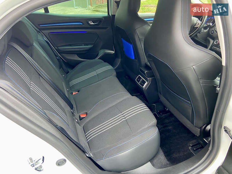Хэтчбек Renault Megane 2017 в Умани