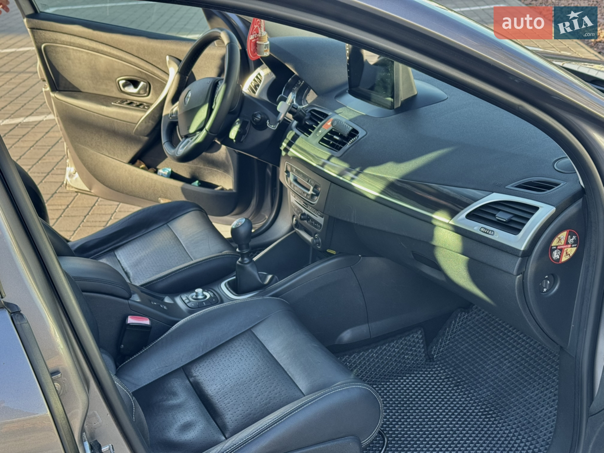 2010 Renault Megane - мініатюра 16