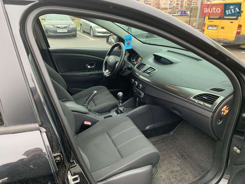 Универсал Renault Megane 2014 в Киеве фото 14 Универсал Renault Megane 2014 в Киеве