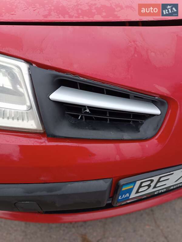 Хэтчбек Renault Megane 2006 в Кривом Роге фото 24 Хэтчбек Renault Megane 2006 в Кривом Роге