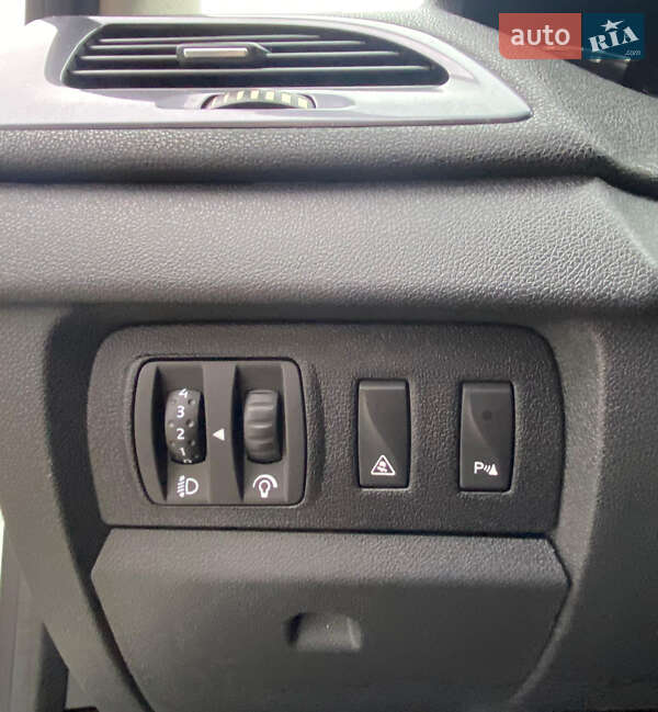 Универсал Renault Megane 2011 в Ровно фото 13 Универсал Renault Megane 2011 в Ровно