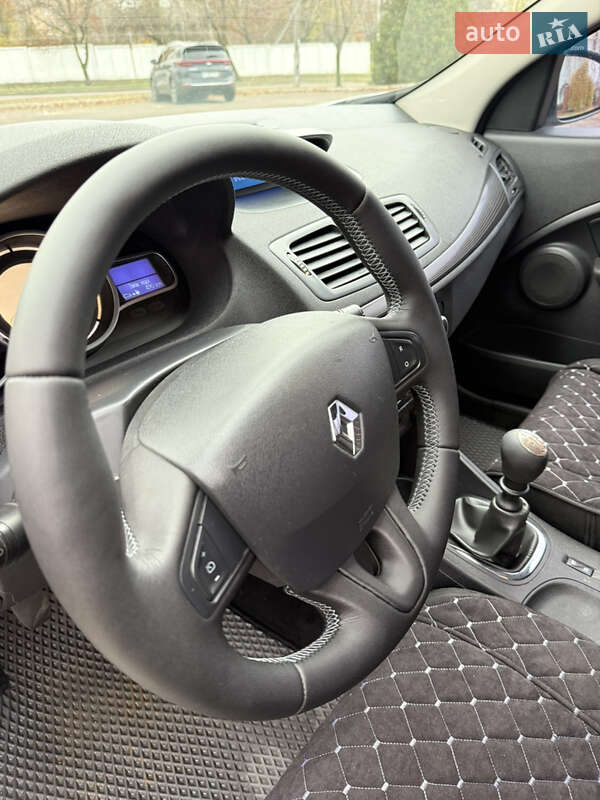 Хэтчбек Renault Megane 2014 в Кривом Роге