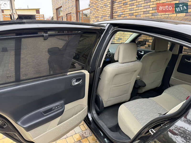 Седан Renault Megane 2007 в Новом Буге фото 13 Седан Renault Megane 2007 в Новом Буге