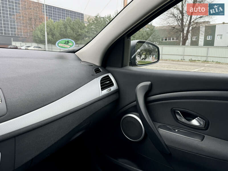 Хэтчбек Renault Megane 2010 в Луцке