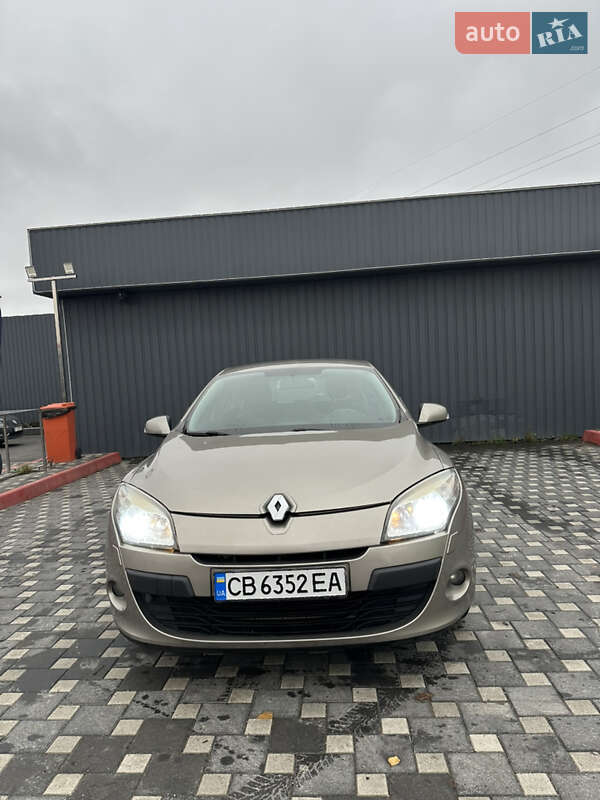 Хэтчбек Renault Megane 2010 в Полтаве