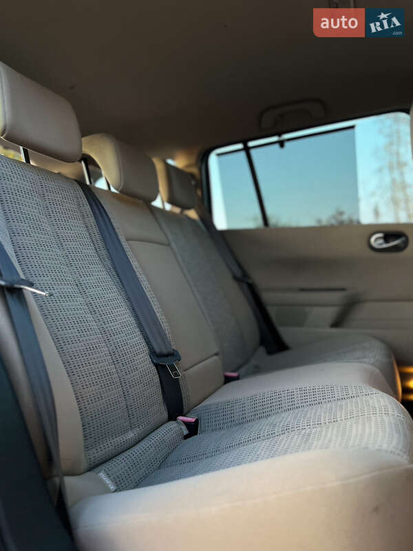 Универсал Renault Megane 2006 в Турбовом фото 13 Универсал Renault Megane 2006 в Турбовом